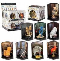   The Noble Collection:   1  8   (Magical Creatures)   (Harry Potter)