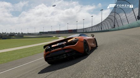 Игровая приставка Microsoft Xbox One X 1Tb Eur Черная + игра Forza Horizon 4 + игра Forza Motorsport 7 