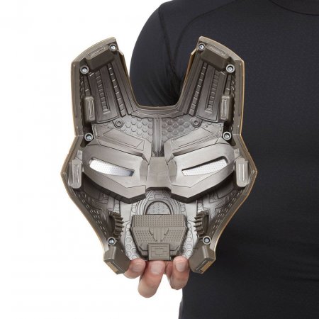   Hasbro Marvel Legends:    (Iron Man Electronic Helmet) (B7435) 35 