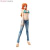 Фигурка персонажа Nami в купальнике и джинсках из аниме One Piece