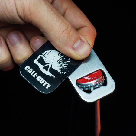  Открывалка-брелок Paladone: Солдатский жетон (Dog Tag) Колл оф дьюти (Call of Duty) (Bottle Opener) (PP4073COD)
