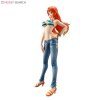 Фигурка персонажа Nami в купальнике и джинсках из аниме One Piece