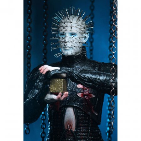  NECA:    (Hellraiser)  (Ultimate Pinhead) (33103) 17 