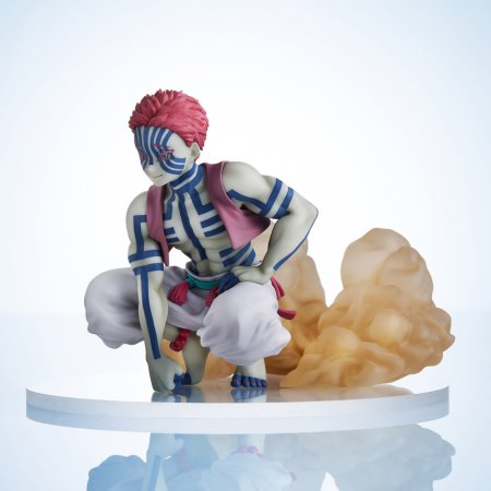 Фигурка Banpresto: Аказа (Akaza) Клинок, рассекающий демонов: Кимэцу но Яиба (Demon Slayer: Kimetsu no Yaiba) (4534530732675) 9 см