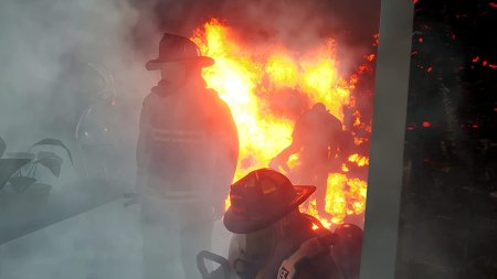 Firefighting Simulator The Squad Русская Версия (PS5)