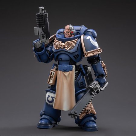  JoyToy:   1:18 (Lieutenant Horatius 1:18)  40K   (Warhammer 40K Ultramarines Primaris) (JT3037) 12   