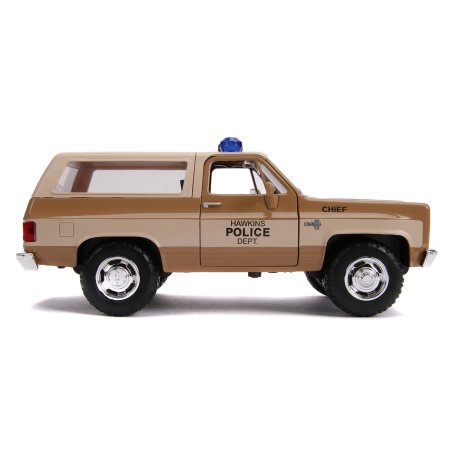 Модель машинки Jada Toys: Шеви К5 Блейзер 1980 года со Значком (1980 Chevy K5 Blazer with Badge) Очень странные дела (Stranger Things) (31111) 1:24