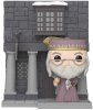 Фигурка Funko POP! Deluxe: Хогсмид Альбус Дамблдор с гостиницей "Хогс Хед" (Hogsmeade Albus Dumbledore w/Hog's Head Inn) Гарри Поттер (Harry Potter) ((154) 65646) 20 см