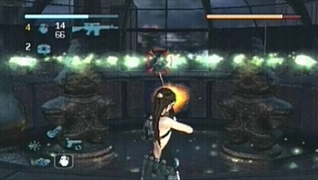  Lara Croft Tomb Raider: Legend (PSP) 