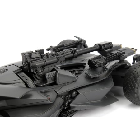 Модель машинки с фигуркой Jada Toys Justice League: Бэтмобиль Лига справедливости Зака Снайдера (Batmobile Justice League) (99231) + Фигурка Бэтмен (Batman) (99232) 7 см (99229) 1:24 