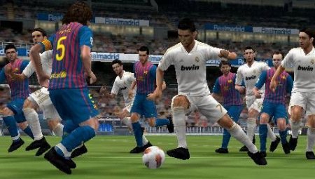 Pro Evolution Soccer 2013 (PES 13)   (PS2)