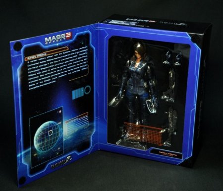    Mass Effect 3 (Square Enix Play Arts Kai Mass Effect 3 Ashley Williams Figure)
