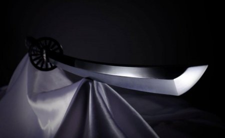 Меч Bandai Tamashii Nations: Меч Танджиро Камадо (Kimetsu no Yaiba Nichirin Sword Tanjiro Kamado) Убийца Демонов (Demon Slayer) (610218) 93 см