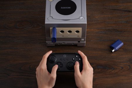 Адаптер для подключения беспроводного геймпада Xbox/PS5/PS4/Switch к NES/Dendy/PC 8BitDo (PC/8 bit) 