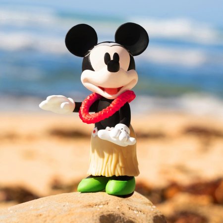   Super7 ReAction figures:   (Minnie Mouse)    (Disney Hawaiian Holiday) (DISNW02-MNM-01) 9,5 