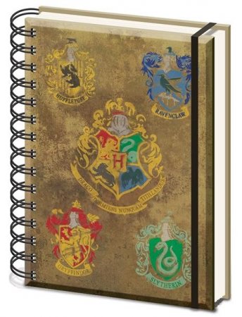    Pyramid:   (Harry Potter)      (Hogwarts Crest and Four Houses) (SR72083) A5