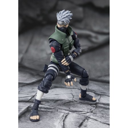   Bandai Tamashii Nations S.H.Figuarts:      (Kakashi Hatake The famed Sharingan Hero) :   (Naruto Shippuden) (BTM352) 16 