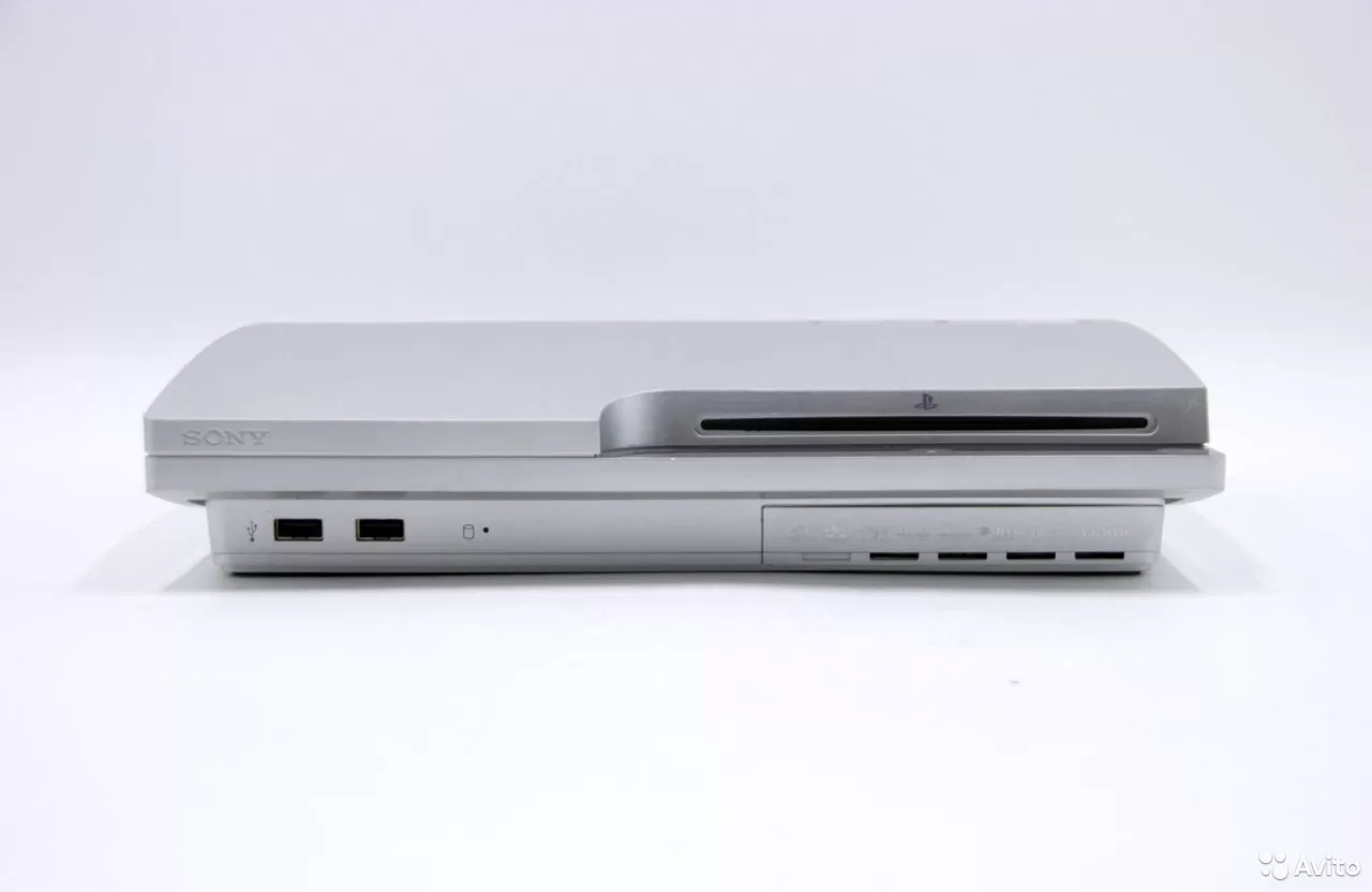 Купить Игровая приставка Sony PlayStation 3 Slim (320 Gb) Eur Silver  (Серебряная) по цене 16 000.00 р в Москве в интернет магазине 