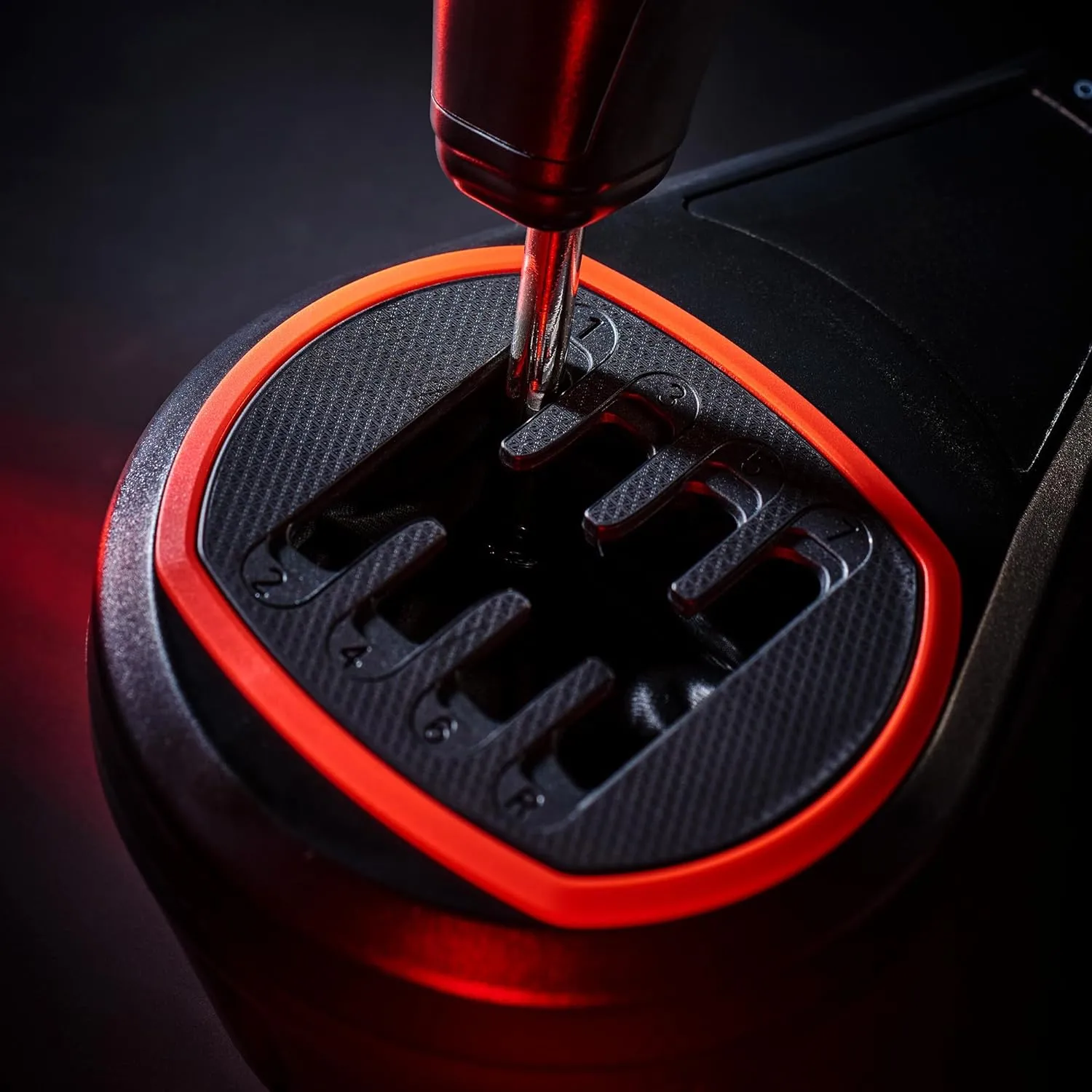 Купить коробка передач thrustmaster shifter add-on (th8s) (pc/ps5/ps4/ps3)  по цене 15 200 р в Москве в каталоге интернет магазина NextGame -  характеристики, сравнение, скидки, доставка